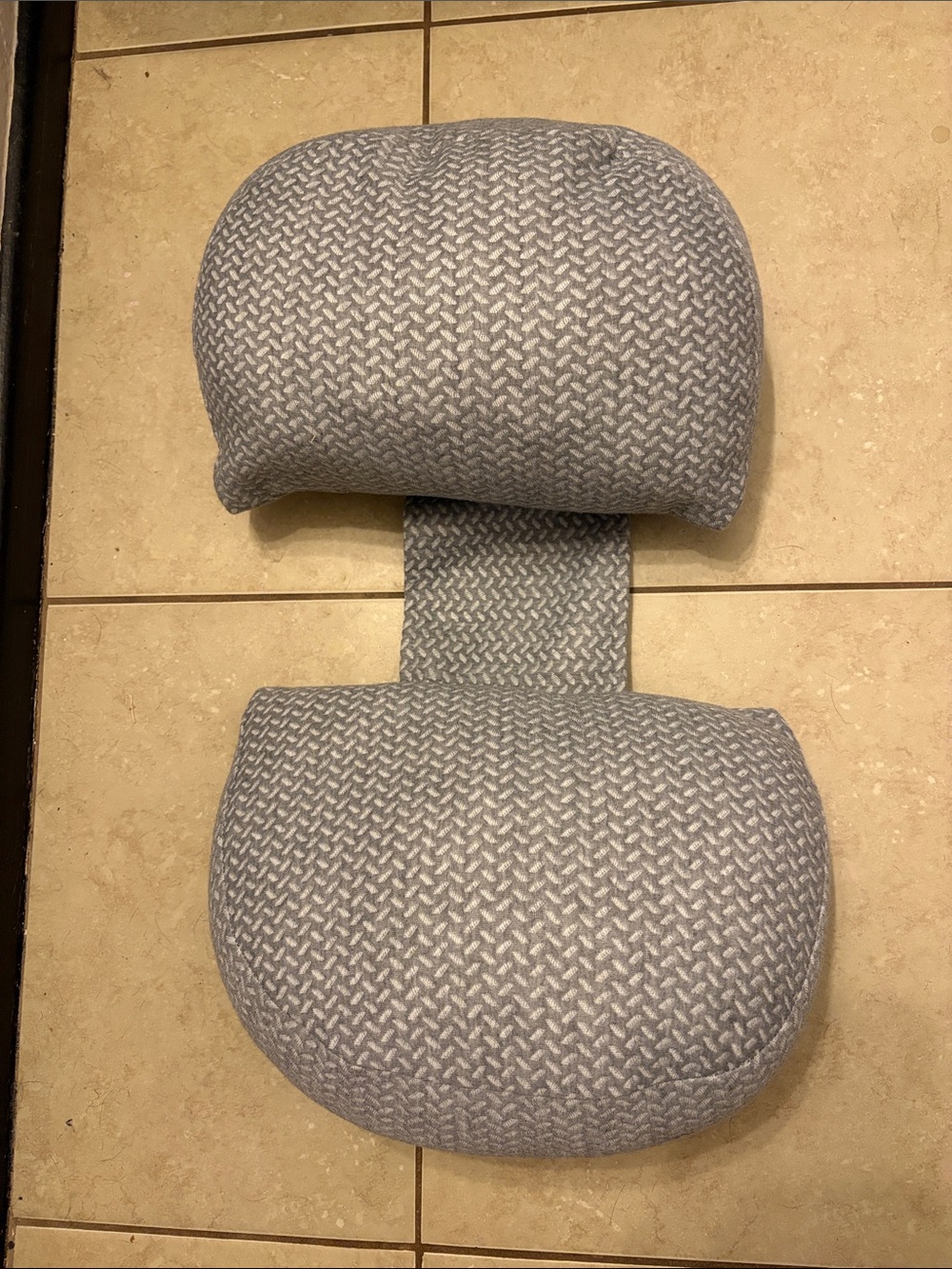 Gray MomCozy maternity pillow